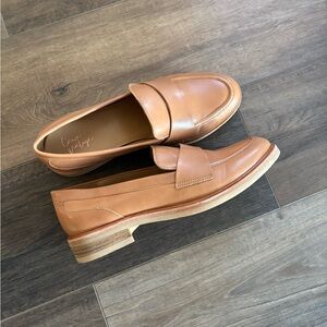 Like new crown vintage Loafers
